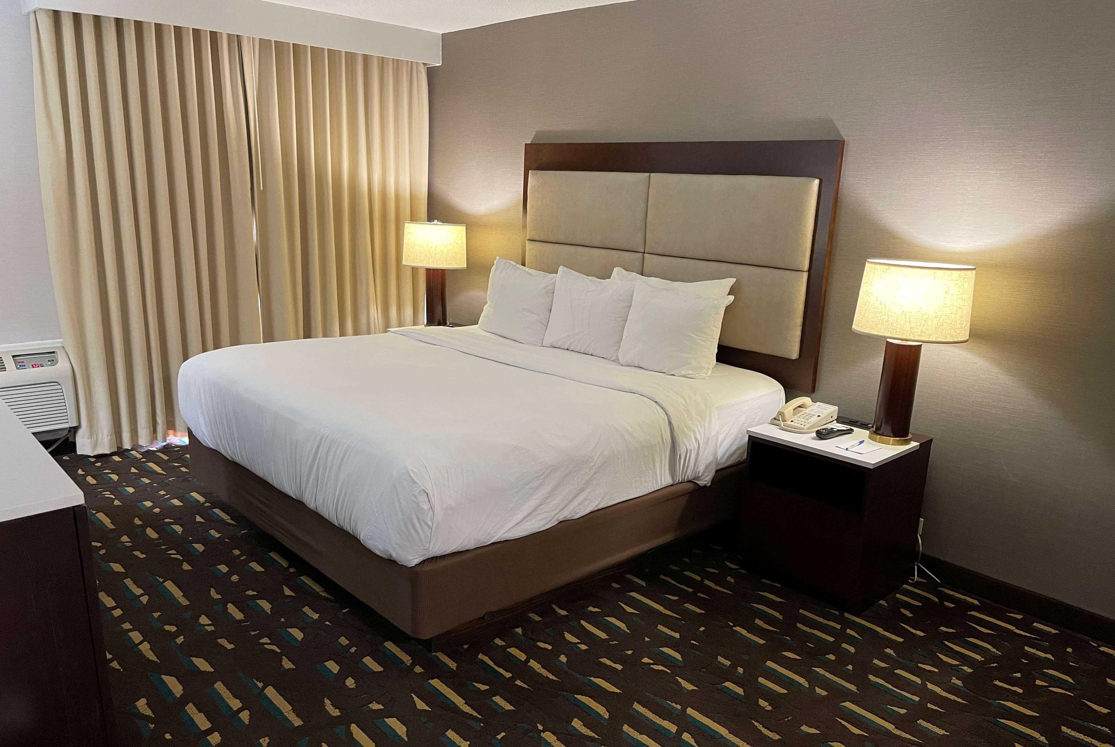 Wyndham Chicago O'Hare Hotell Rosemont Exteriör bild